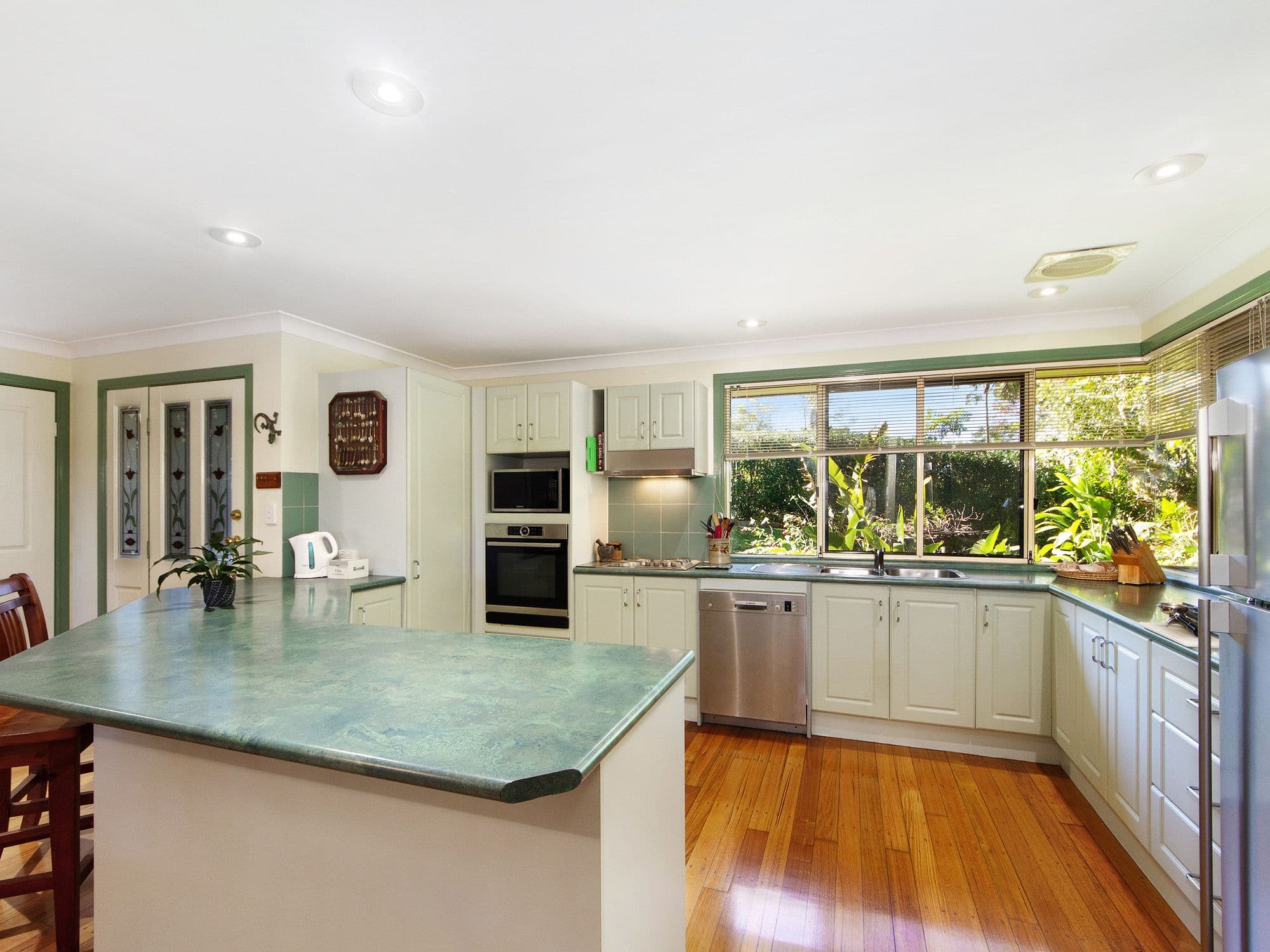 57 Paradise Drive, Tamborine Mountain QLD 4272, Tamborine Mountain - Thumbnail 5