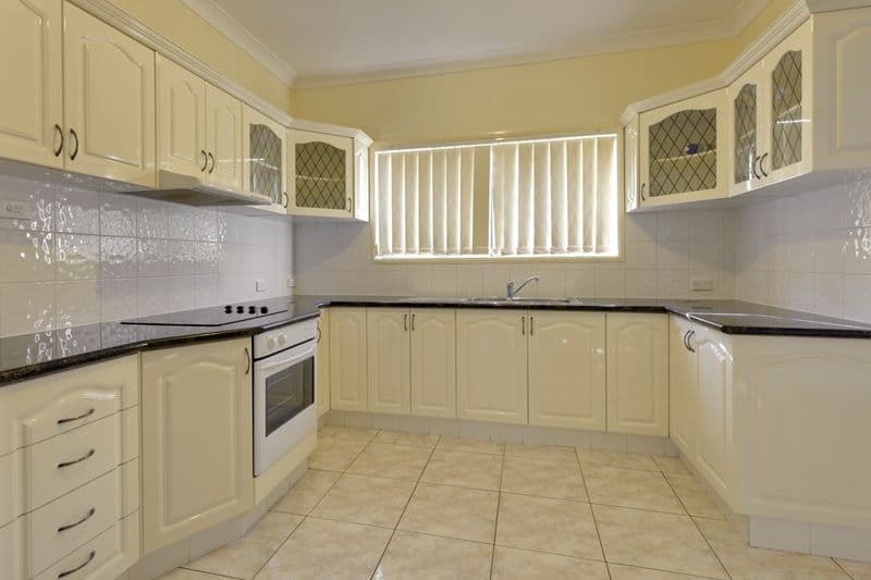 2 Woodglen Street, KURABY QLD 4112, Kuraby - Thumbnail 2