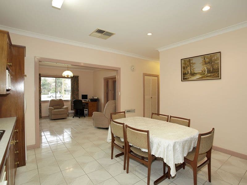 77 Henley Beach Road, HENLEY BEACH SOUTH SA 5022, Henley Beach South - Thumbnail 3