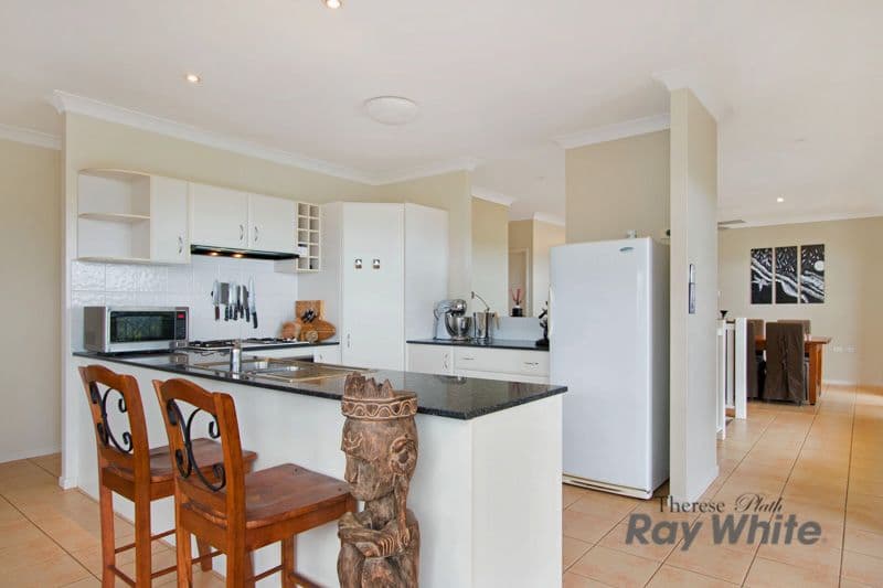 17 Guthrie Close, BENTLEY PARK QLD 4869, Bentley Park - Thumbnail 4
