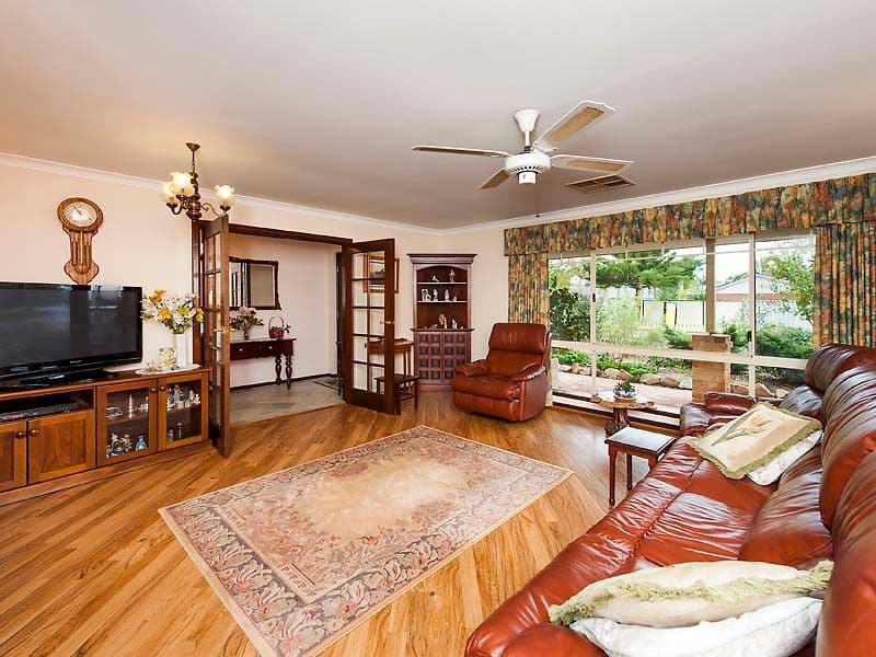 11 Timberlane Loop, Cooloongup WA 6168, Cooloongup - Thumbnail 4
