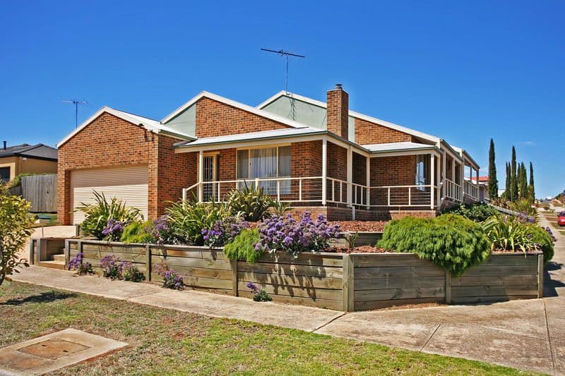 7 Shiraz Drive, WAURN PONDS VIC 3216, Waurn Ponds - Image 1