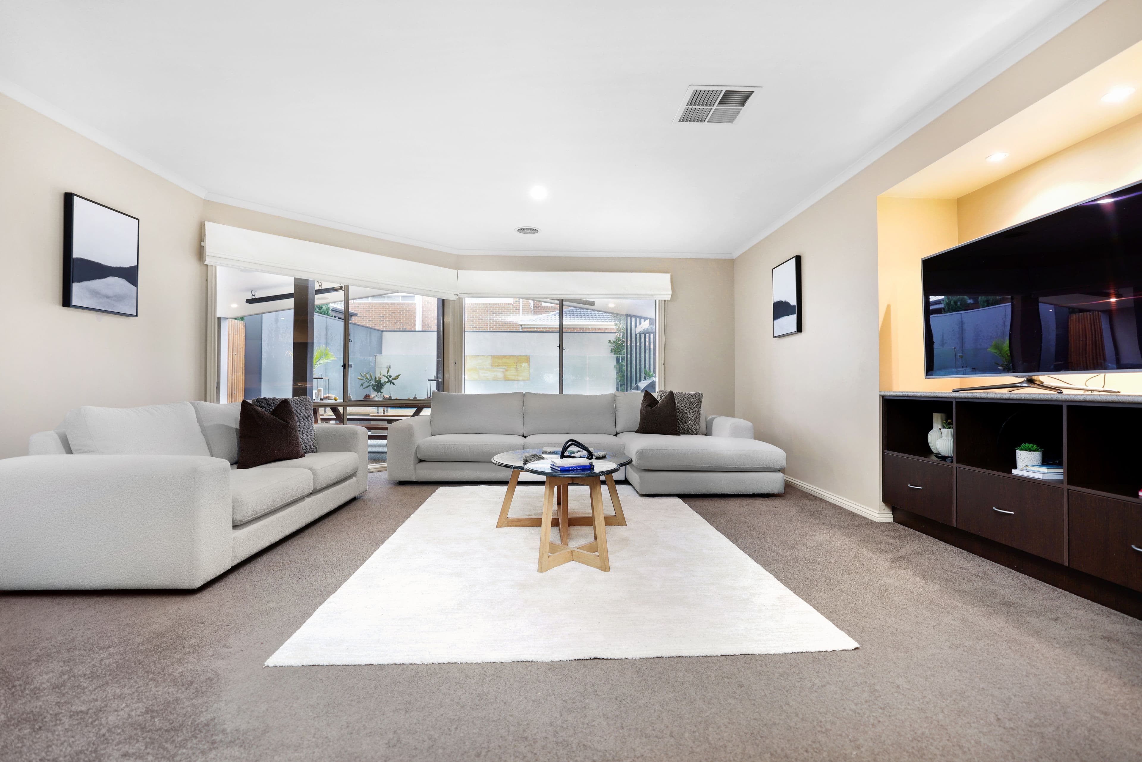 13 Hermitage Place, Rowville VIC 3178, Rowville - Thumbnail 2