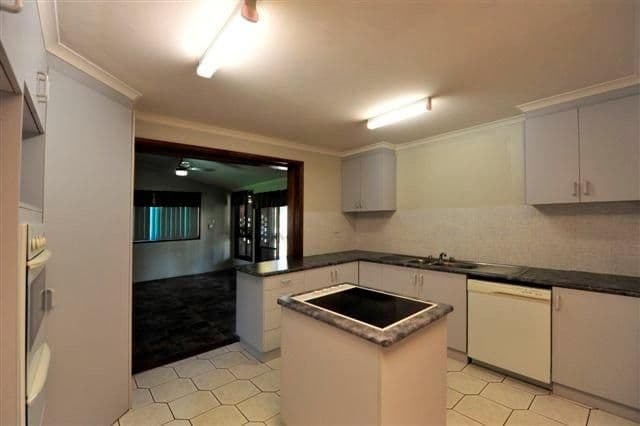 2 Sunray Drive, HIGHFIELDS QLD 4352, Highfields - Thumbnail 6