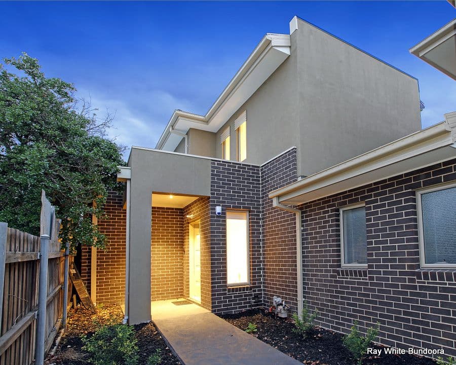 107 Barton Street, RESERVOIR VIC 3073, Reservoir - Thumbnail 2