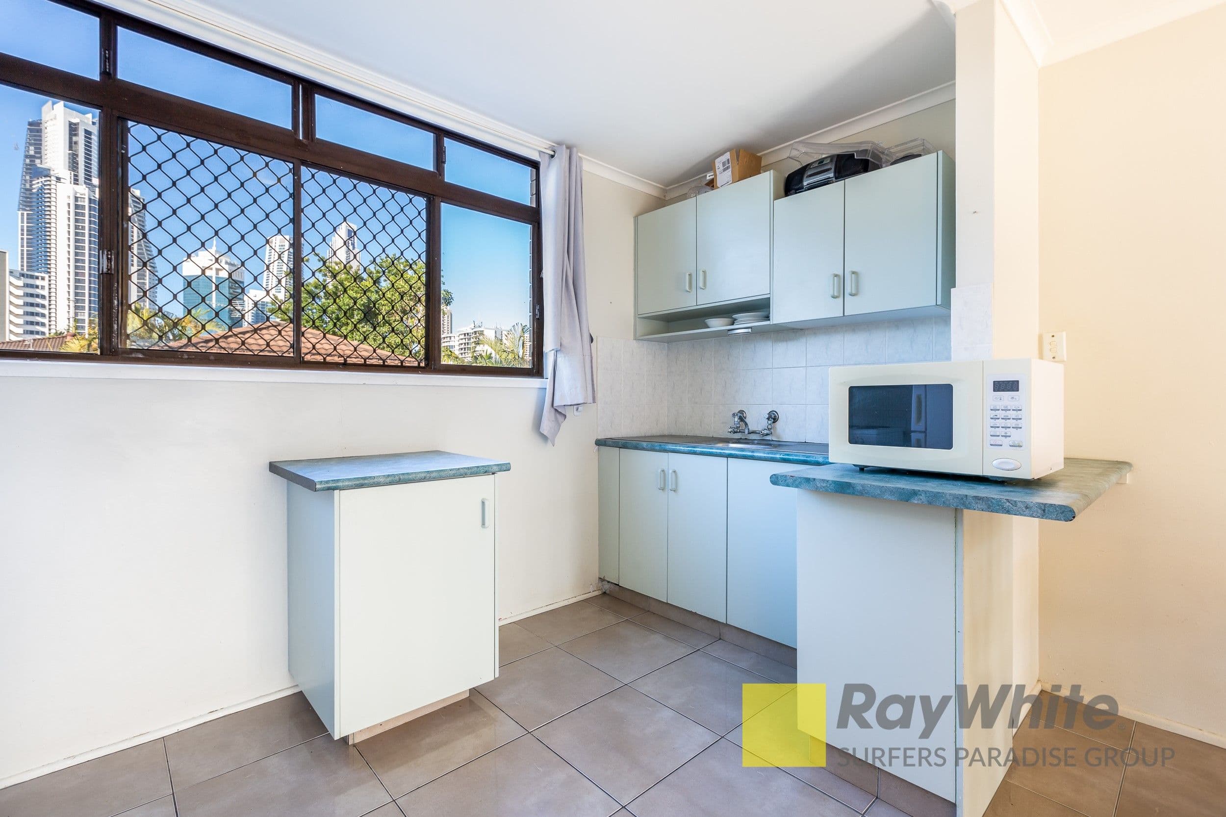 19 Leonard Avenue, Surfers Paradise QLD 4217, Surfers Paradise - Thumbnail 5