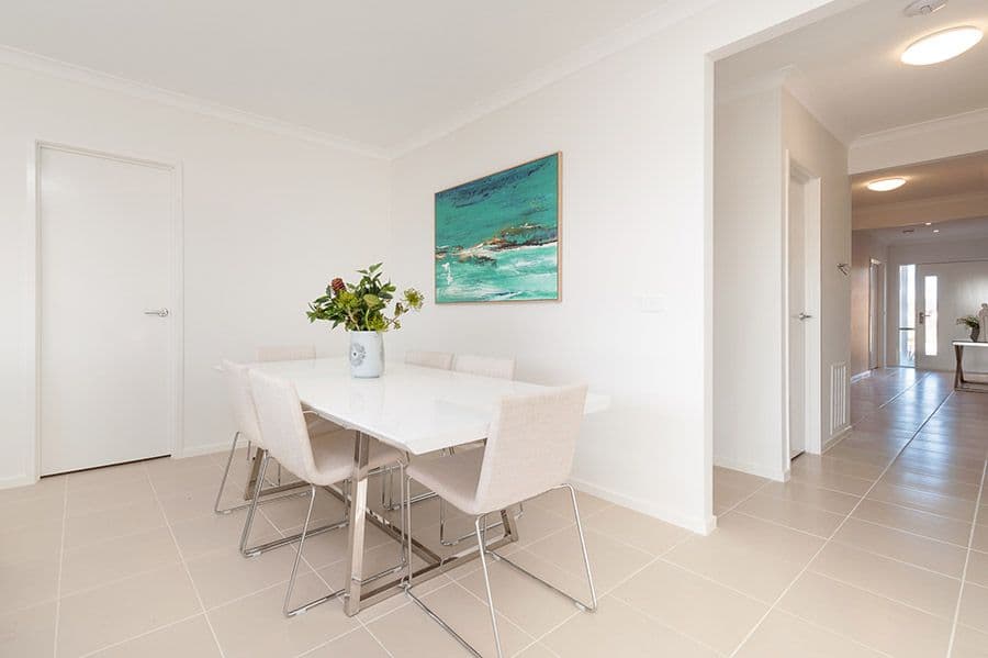 29 Mountleigh Circuit, Craigieburn VIC 3064, Craigieburn - Thumbnail 3