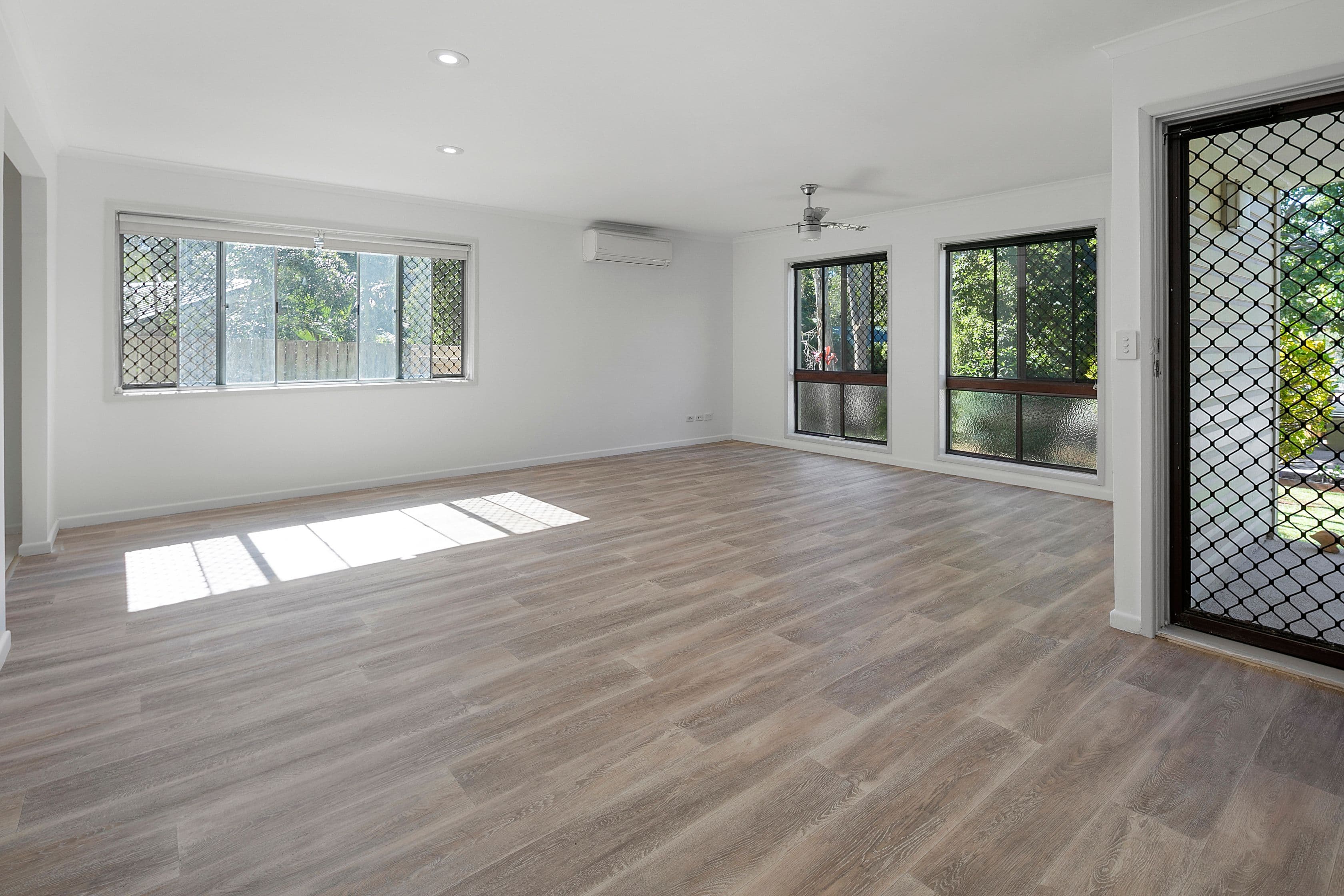 8 Loch Maree Crescent, CONNELLS POINT NSW 2221, Connells Point - Thumbnail 2