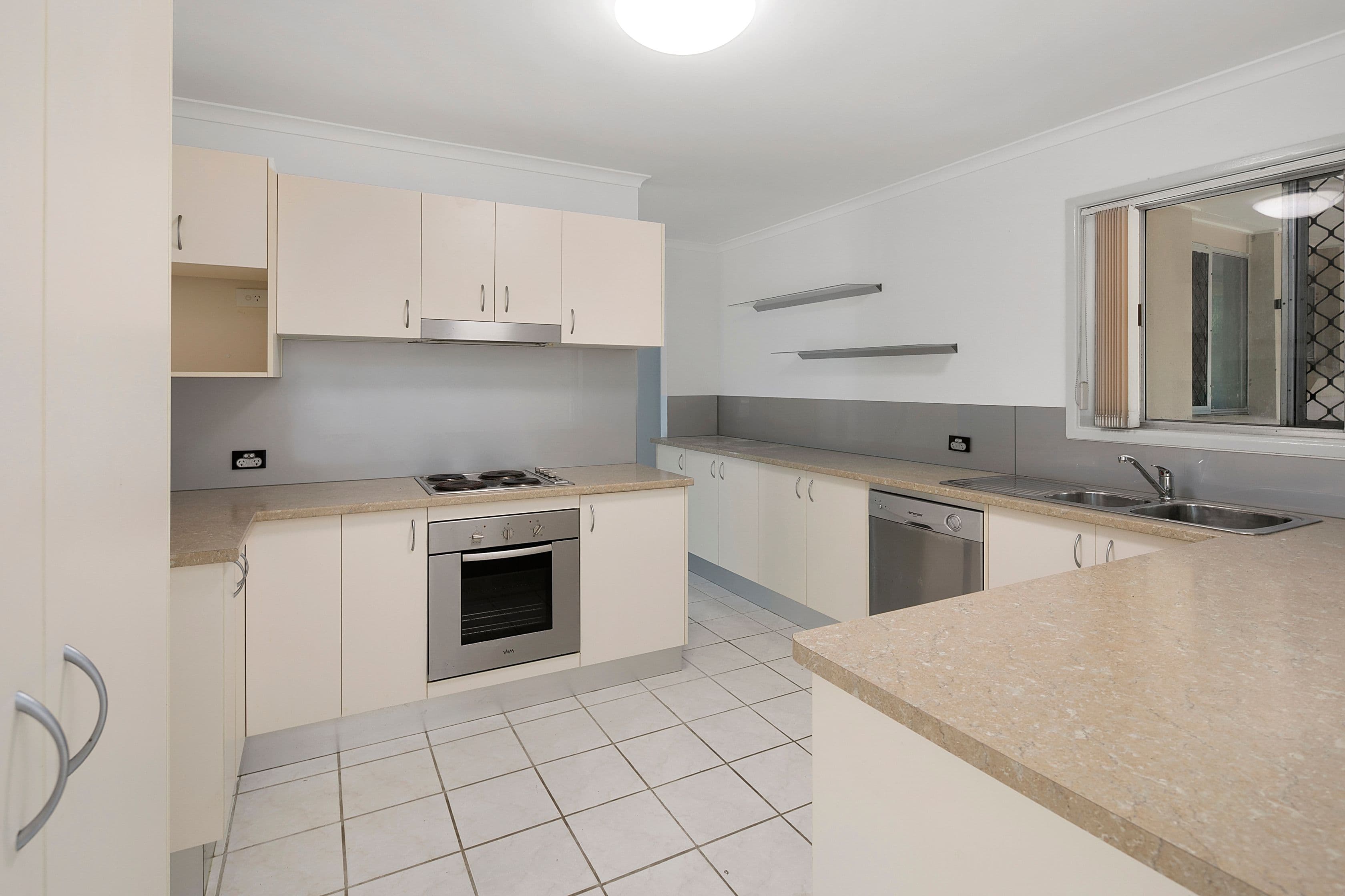 8 Loch Maree Crescent, CONNELLS POINT NSW 2221, Connells Point - Thumbnail 4