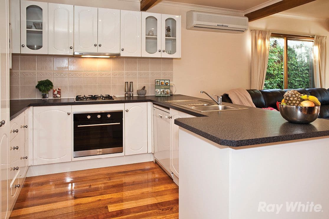 10 Wynyard Street, GLEN WAVERLEY VIC 3150, Glen Waverley - Thumbnail 4