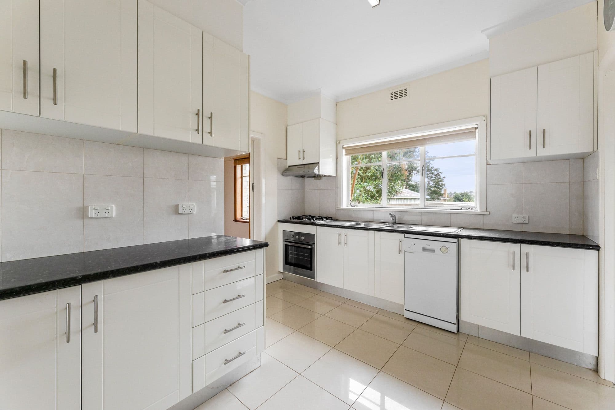 38 Marshall Road, Box Hill North VIC 3129, Box Hill North - Thumbnail 4