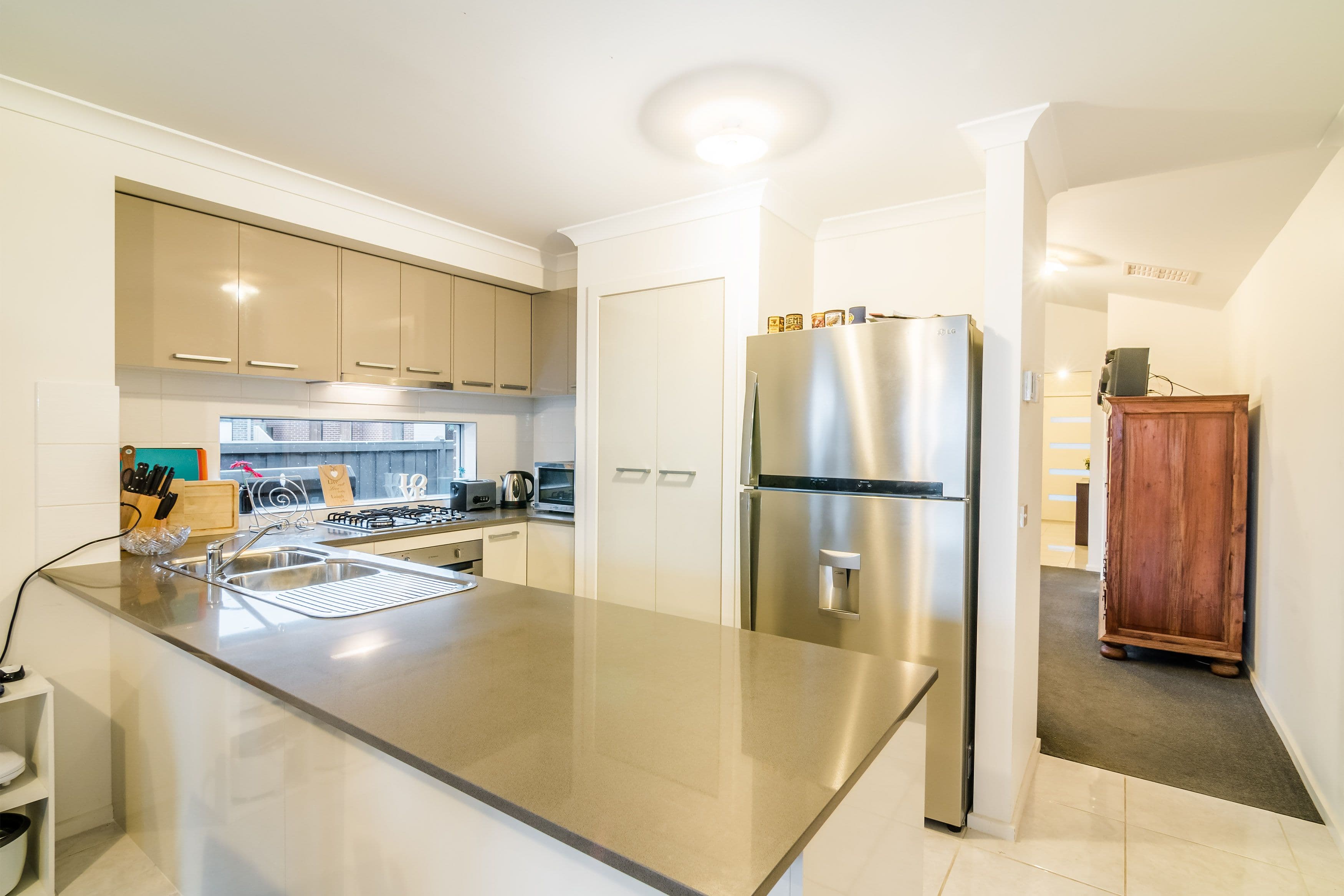 14 Ballymena Crescent, Cranbourne East VIC 3977, Cranbourne East - Thumbnail 2