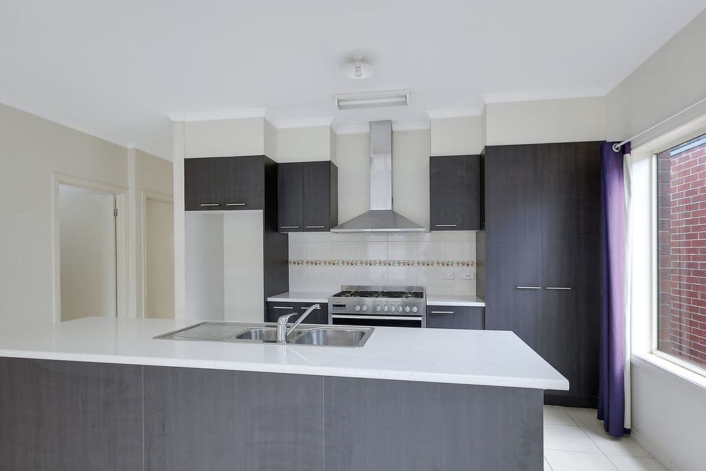 32 Broadleaf Drive, Epping VIC 3076, Epping - Thumbnail 2
