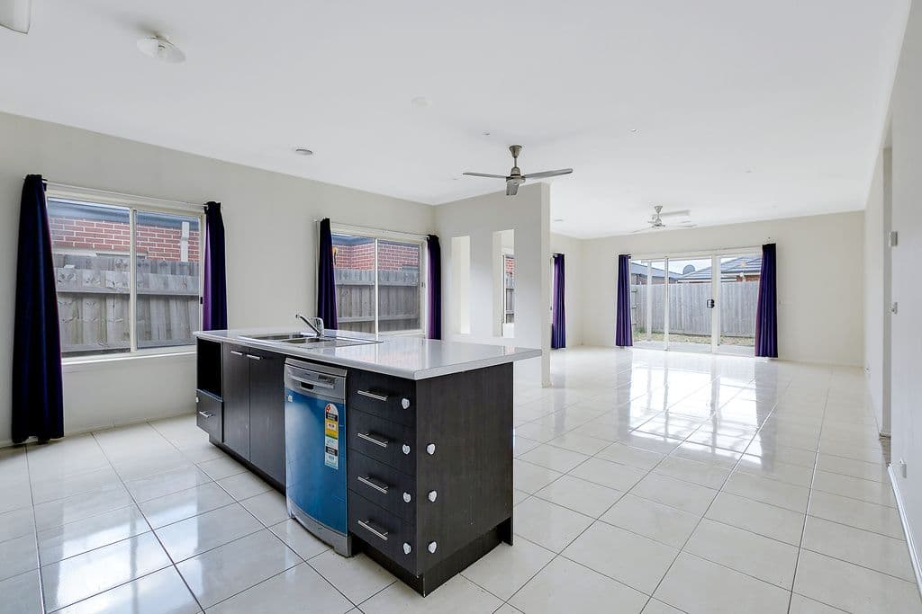 32 Broadleaf Drive, Epping VIC 3076, Epping - Thumbnail 4