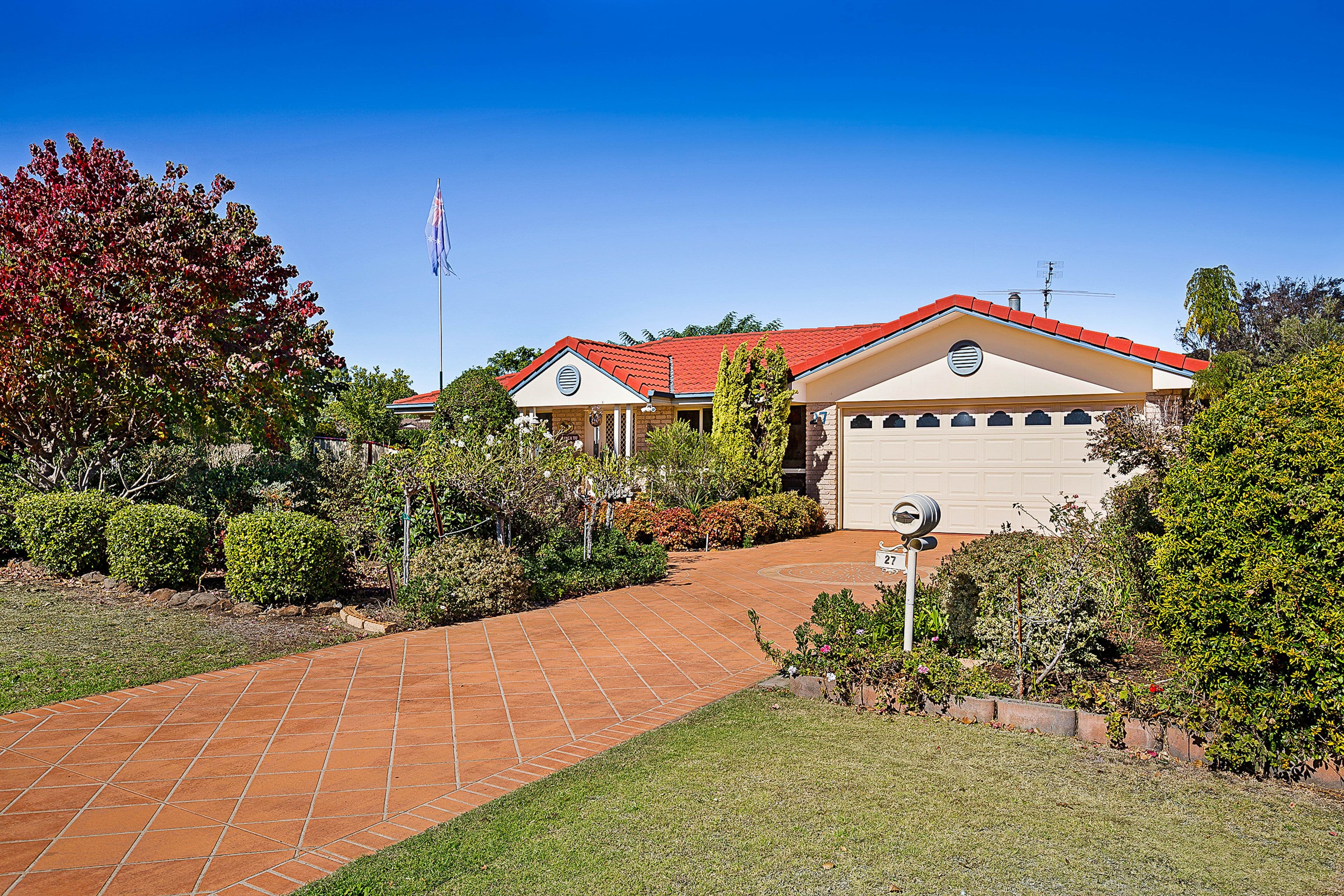 27 Westfield Drive, WESTBROOK QLD 4350, Westbrook - Image 1