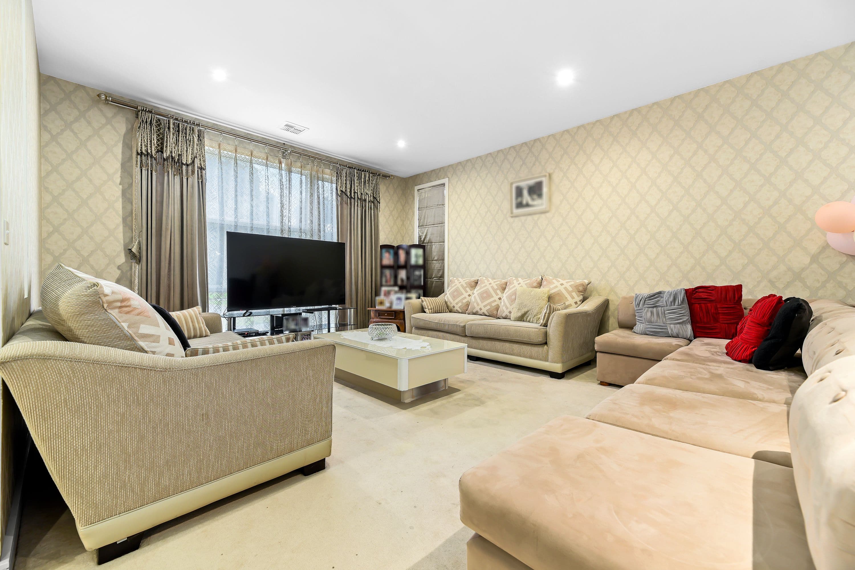 11 Ellis Park Avenue, Mulgrave VIC 3170, Mulgrave - Thumbnail 2