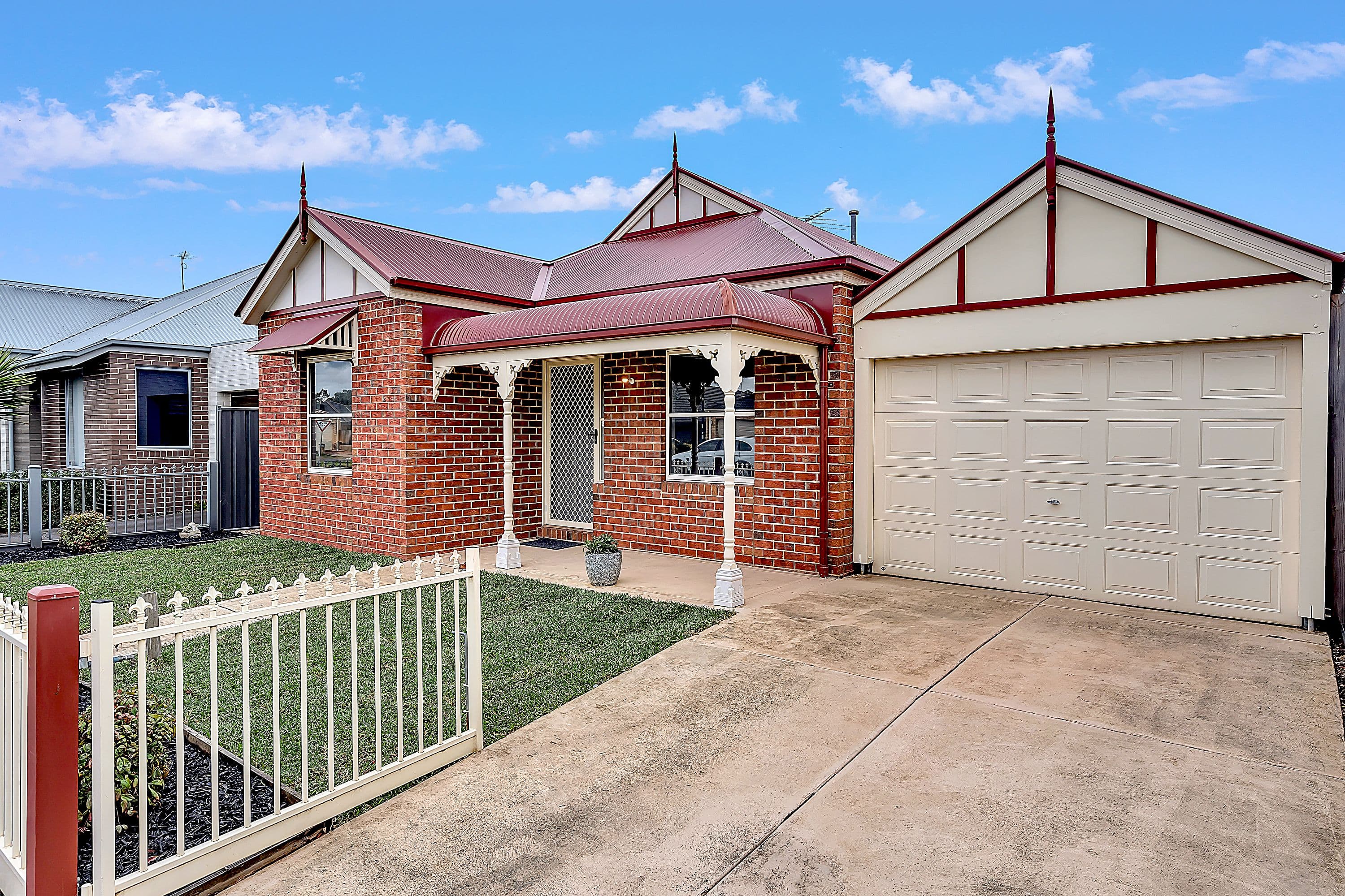 32 Girraween Crescent, Craigieburn VIC 3064, Craigieburn - Thumbnail 2