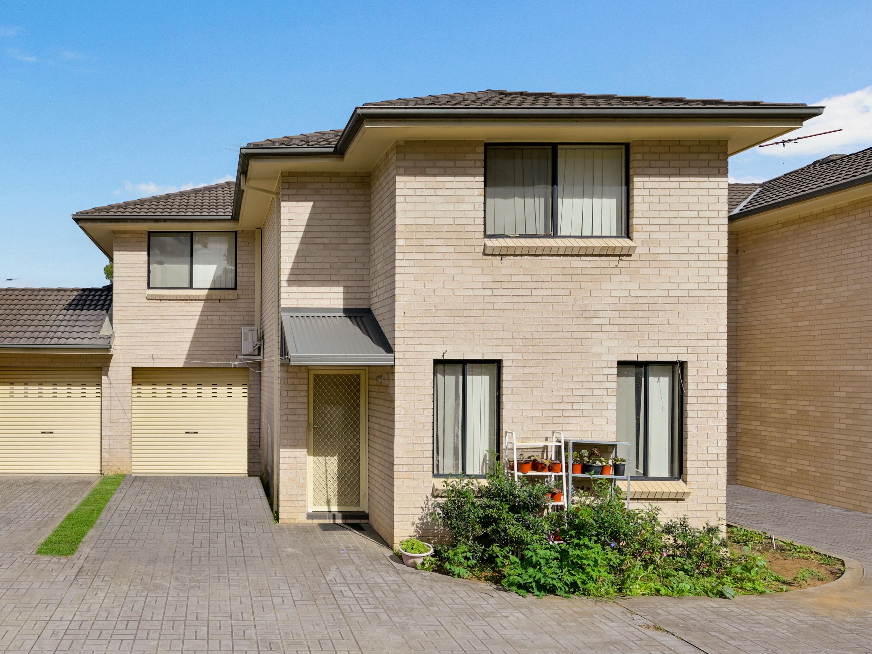 2 Baldwin Avenue, Glenfield NSW 2167, Glenfield - Image 1