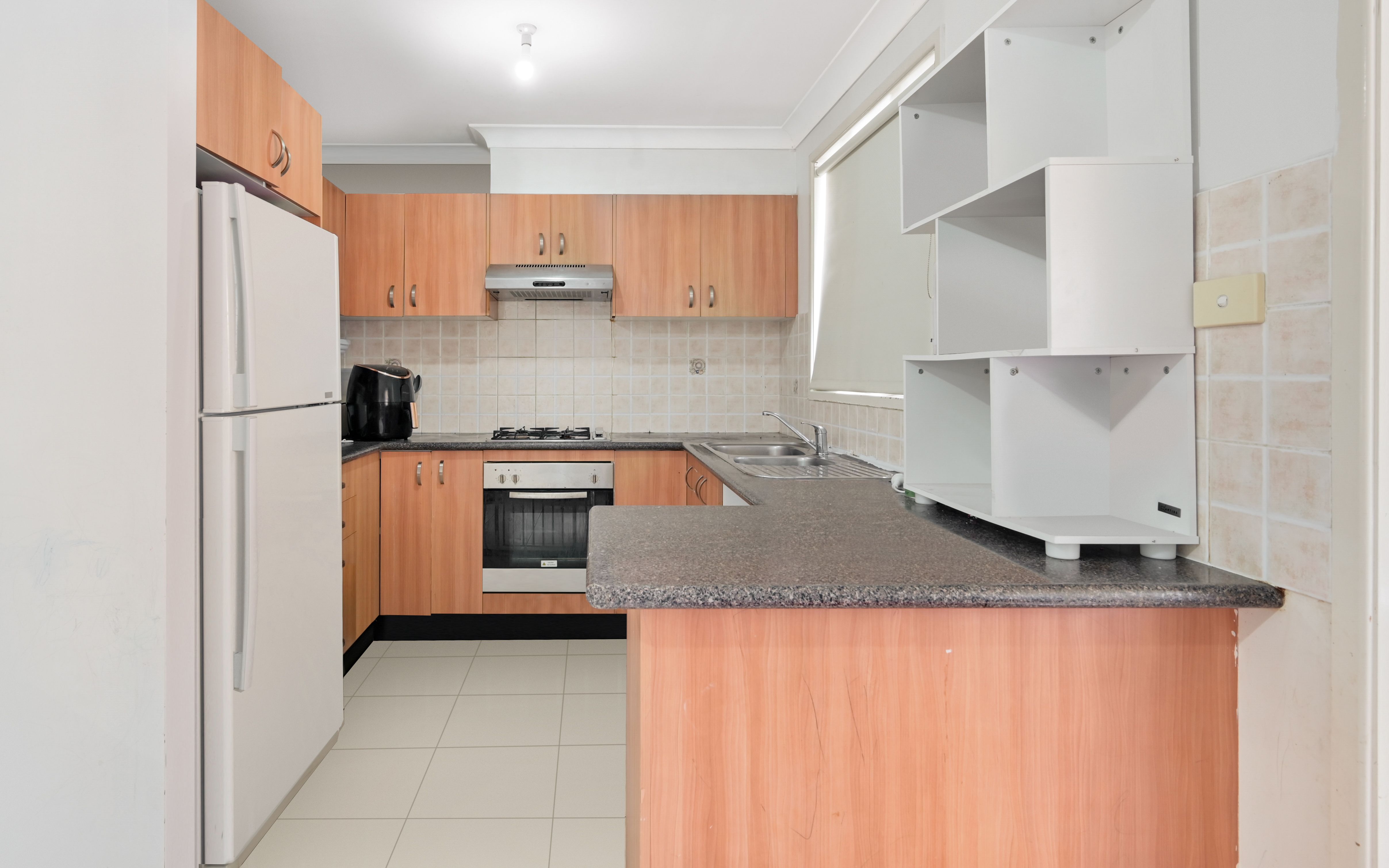 2 Baldwin Avenue, Glenfield NSW 2167, Glenfield - Thumbnail 4