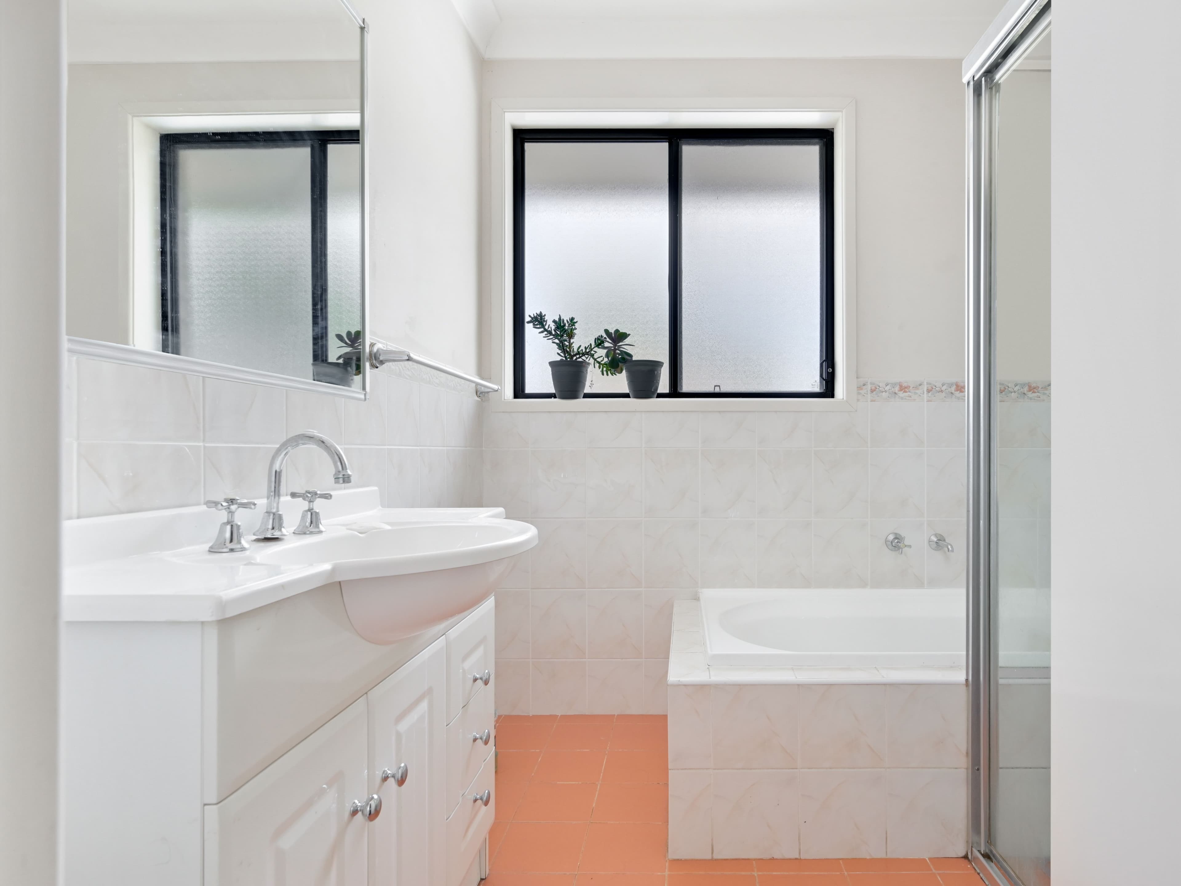 2 Baldwin Avenue, Glenfield NSW 2167, Glenfield - Thumbnail 8
