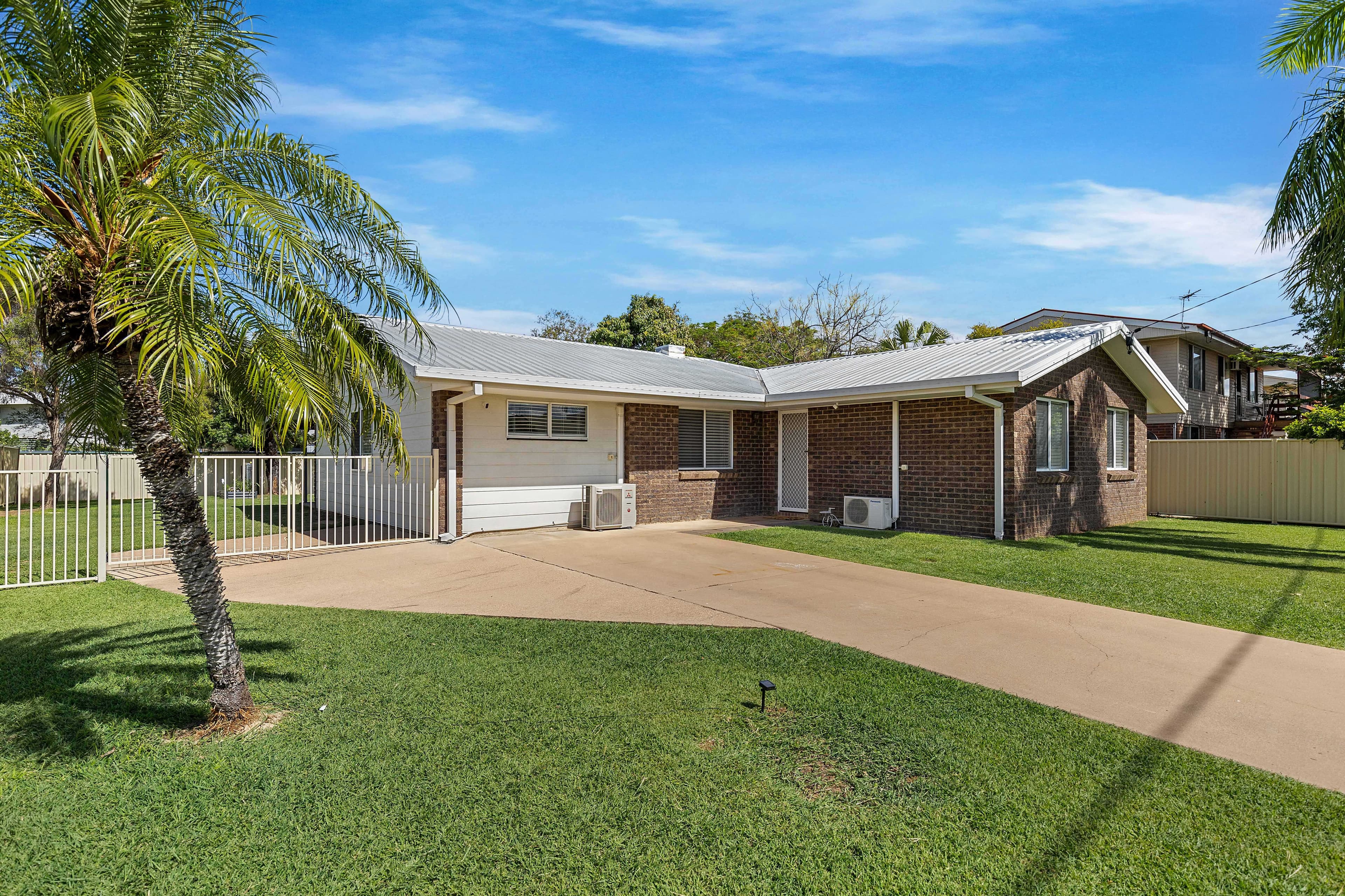 18 Barry Street, Emerald QLD 4720, Emerald - Image 1