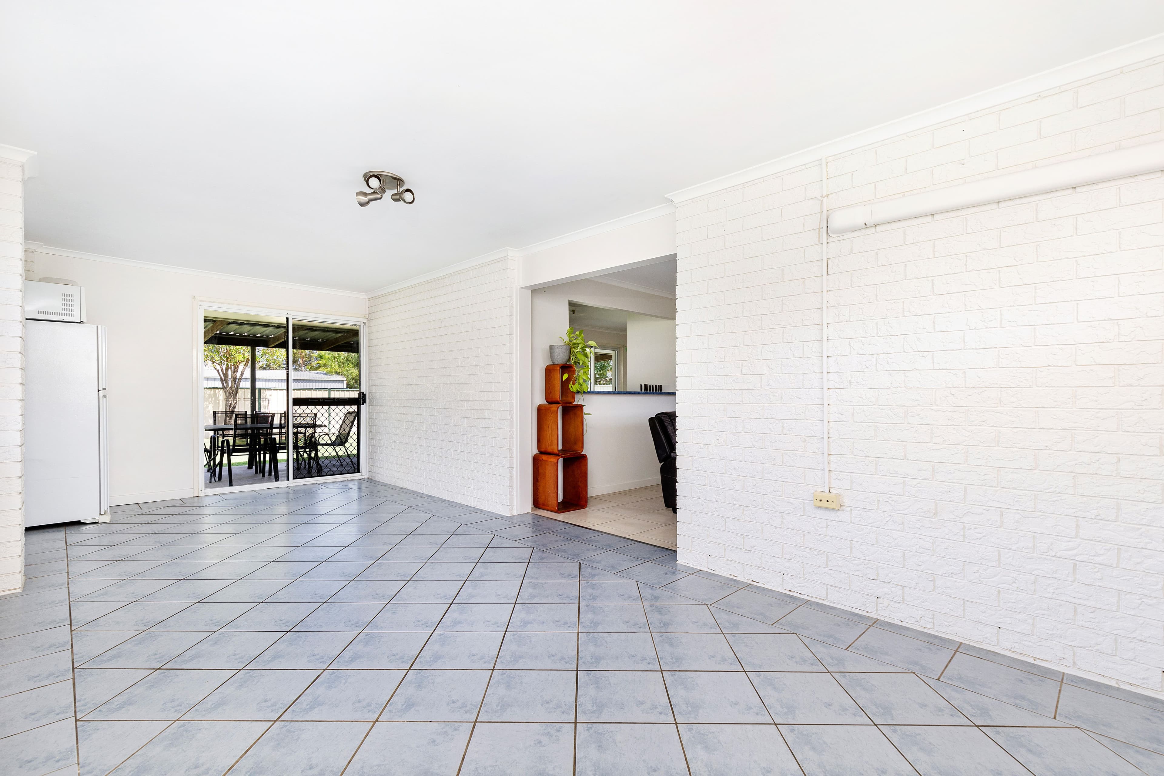 18 Barry Street, Emerald QLD 4720, Emerald - Thumbnail 8