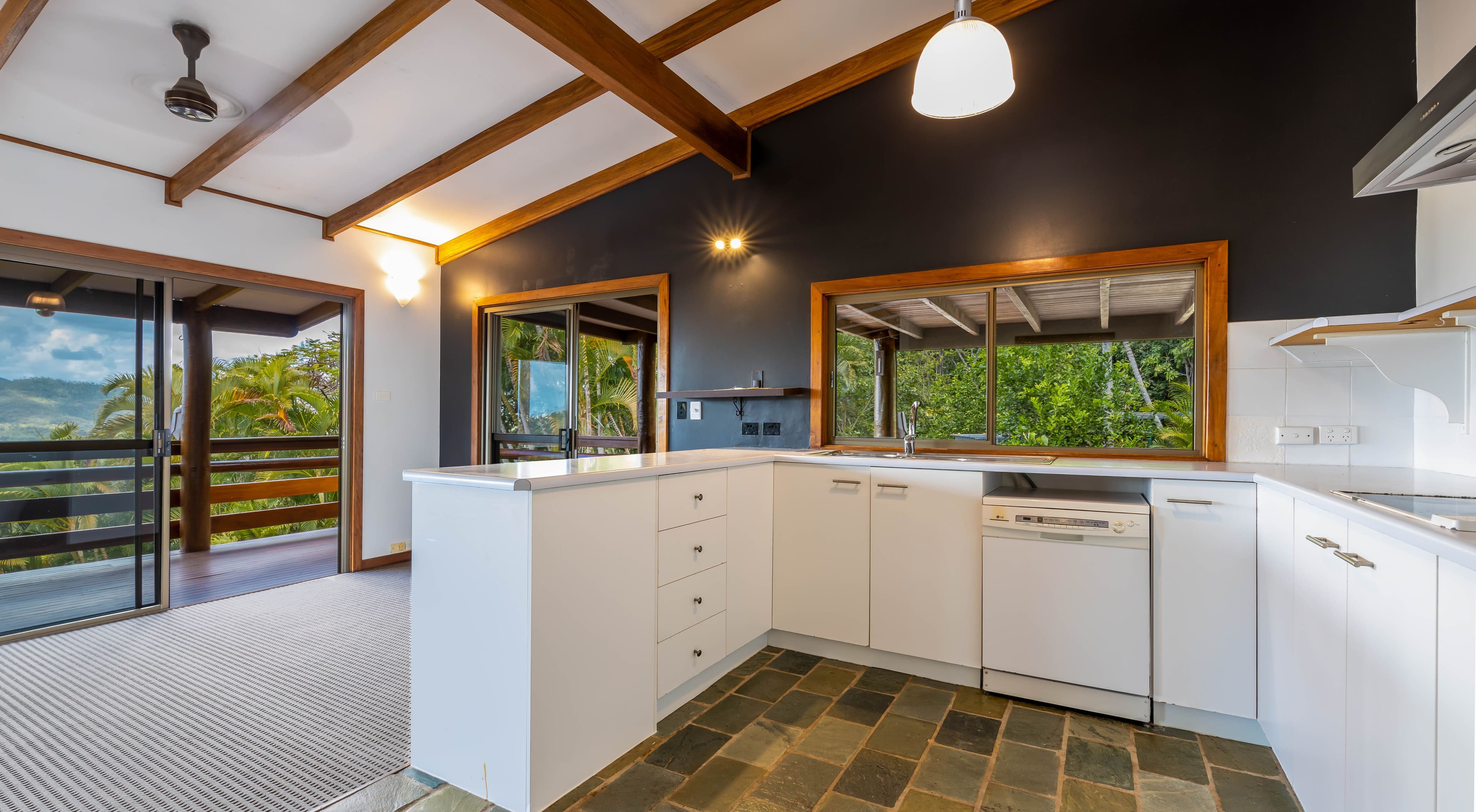36 Gun Ally Road, Sugarloaf QLD 4800, Sugarloaf - Thumbnail 8