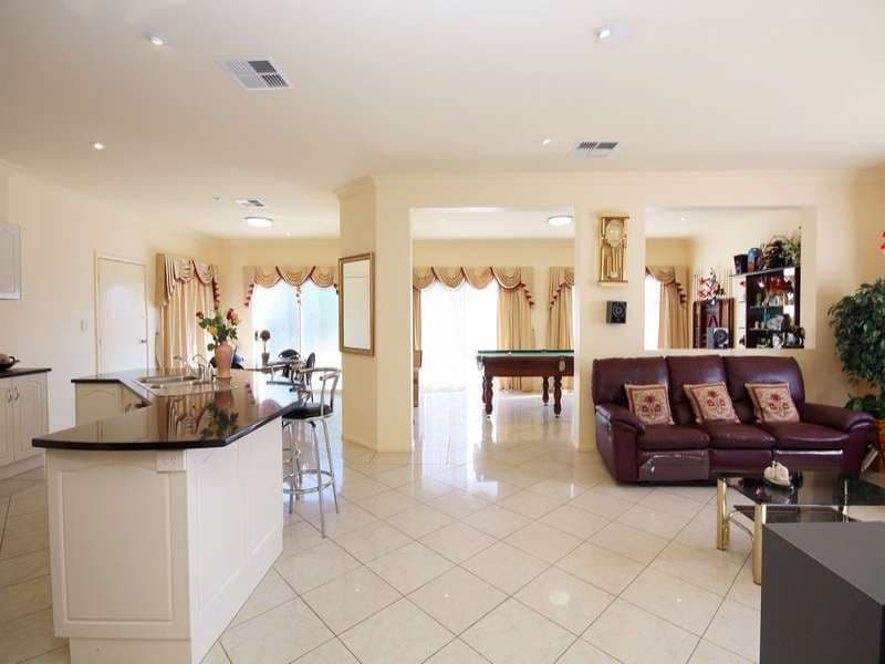 5 Maple Circuit, MAWSON LAKES SA 5095, Mawson Lakes - Image 1