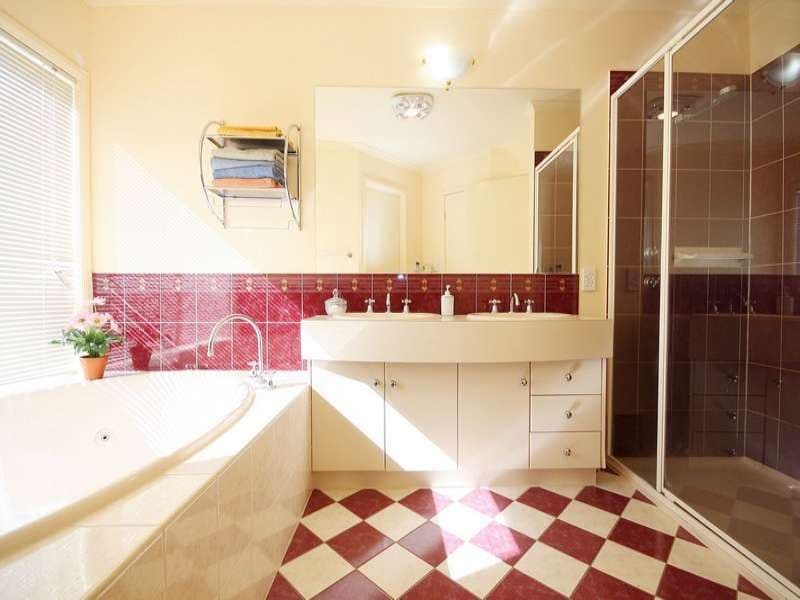 5 Maple Circuit, MAWSON LAKES SA 5095, Mawson Lakes - Thumbnail 2