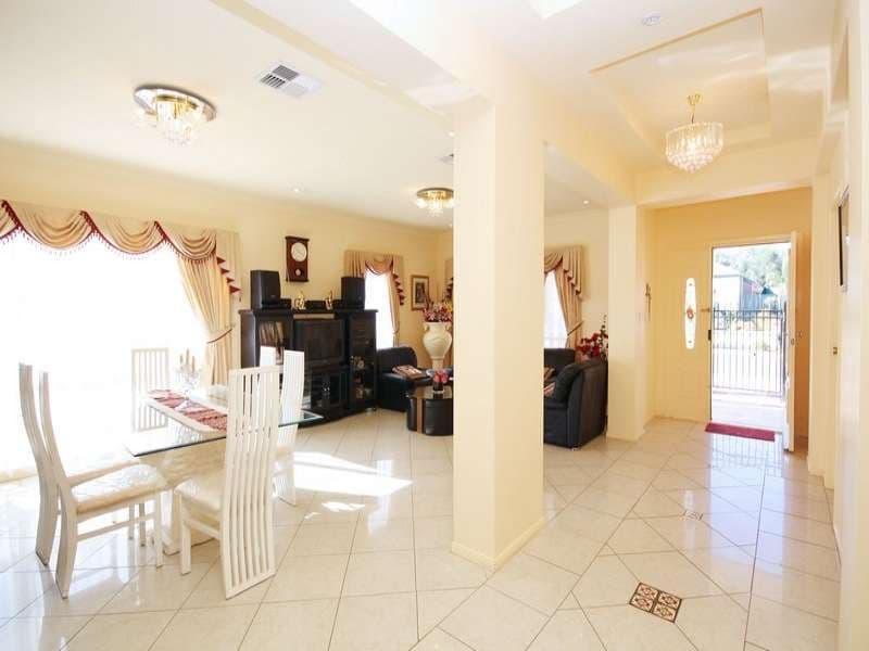 5 Maple Circuit, MAWSON LAKES SA 5095, Mawson Lakes - Thumbnail 8