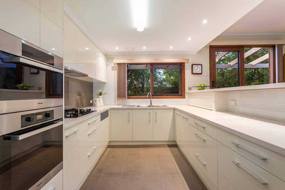 9 Pine Hill Drive, Doncaster East VIC 3109, Doncaster East - Thumbnail 4