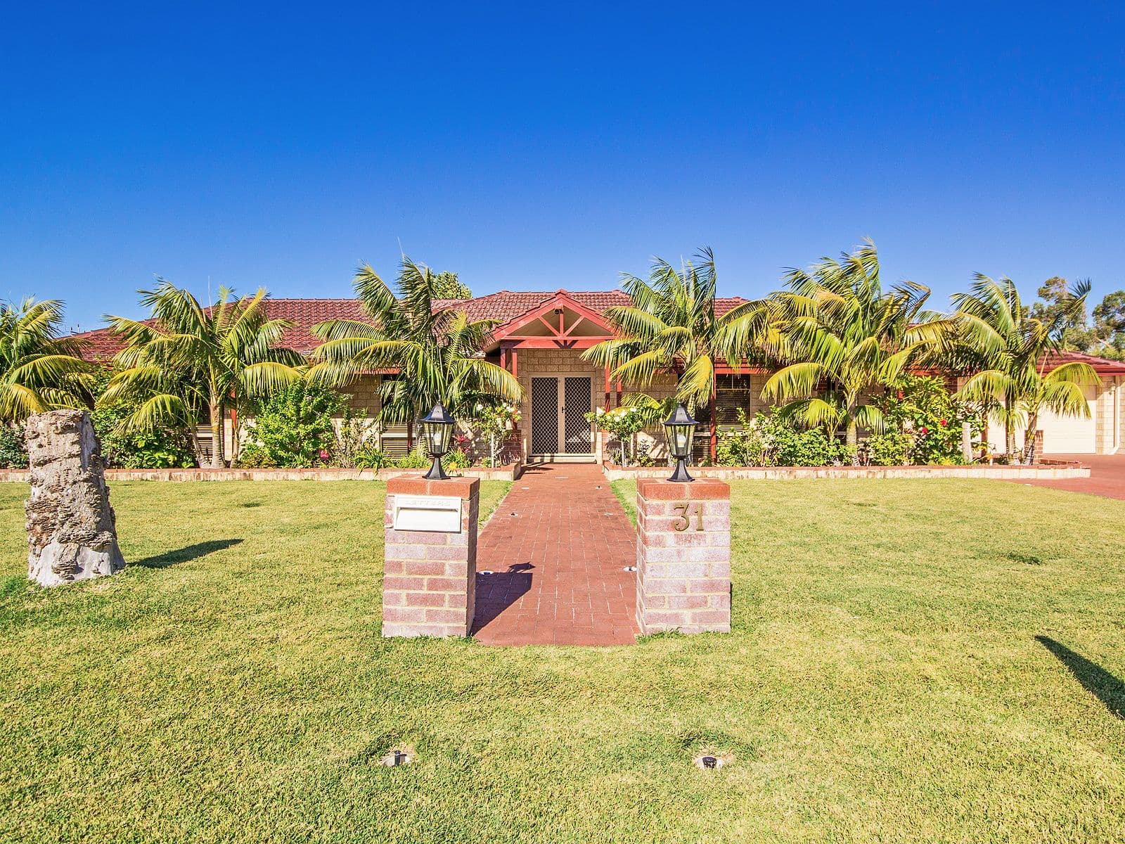 31 Lombadina Parade, Secret Harbour WA 6173, Secret Harbour - Thumbnail 2