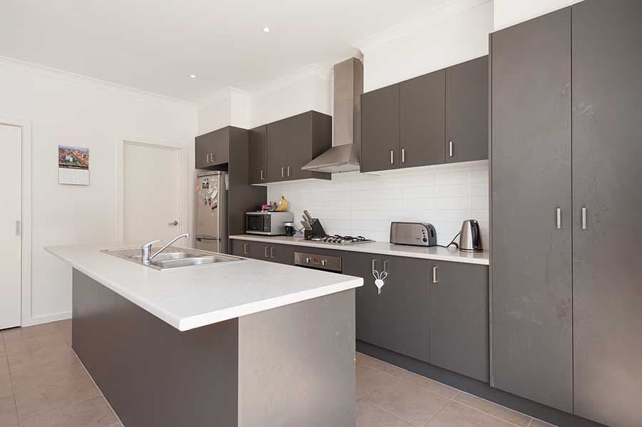 27 Kirkstead Grove, Craigieburn VIC 3064, Craigieburn - Thumbnail 2