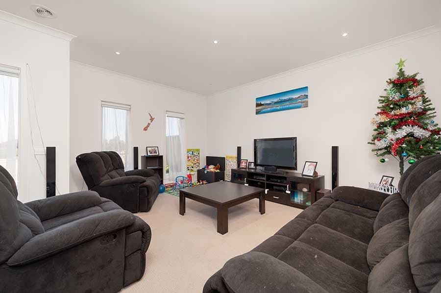 27 Kirkstead Grove, Craigieburn VIC 3064, Craigieburn - Thumbnail 3