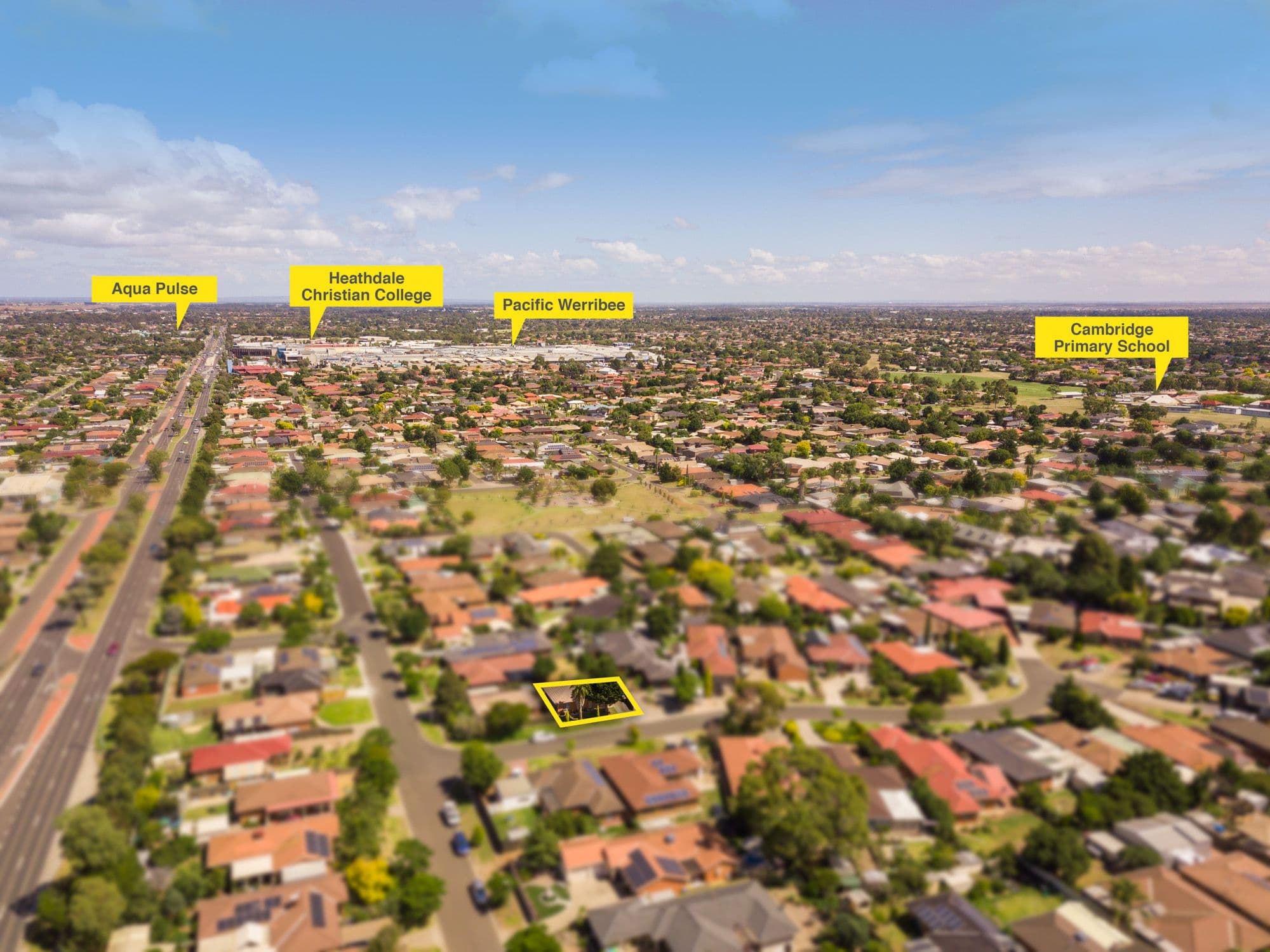 35 Whitsunday Drive, Hoppers Crossing VIC 3029, Hoppers Crossing - Thumbnail 2