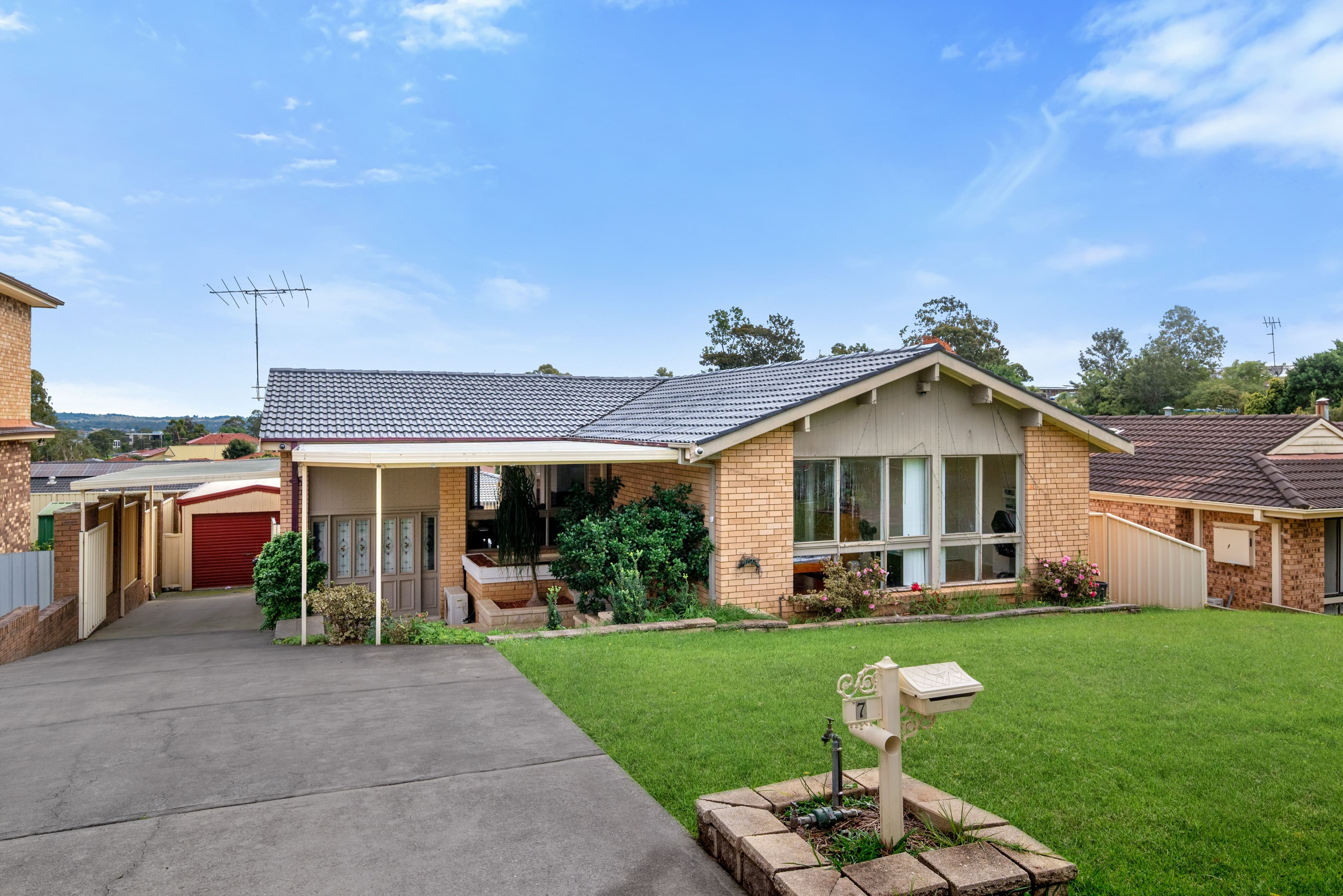 Minto NSW 2566, Minto - Image 1