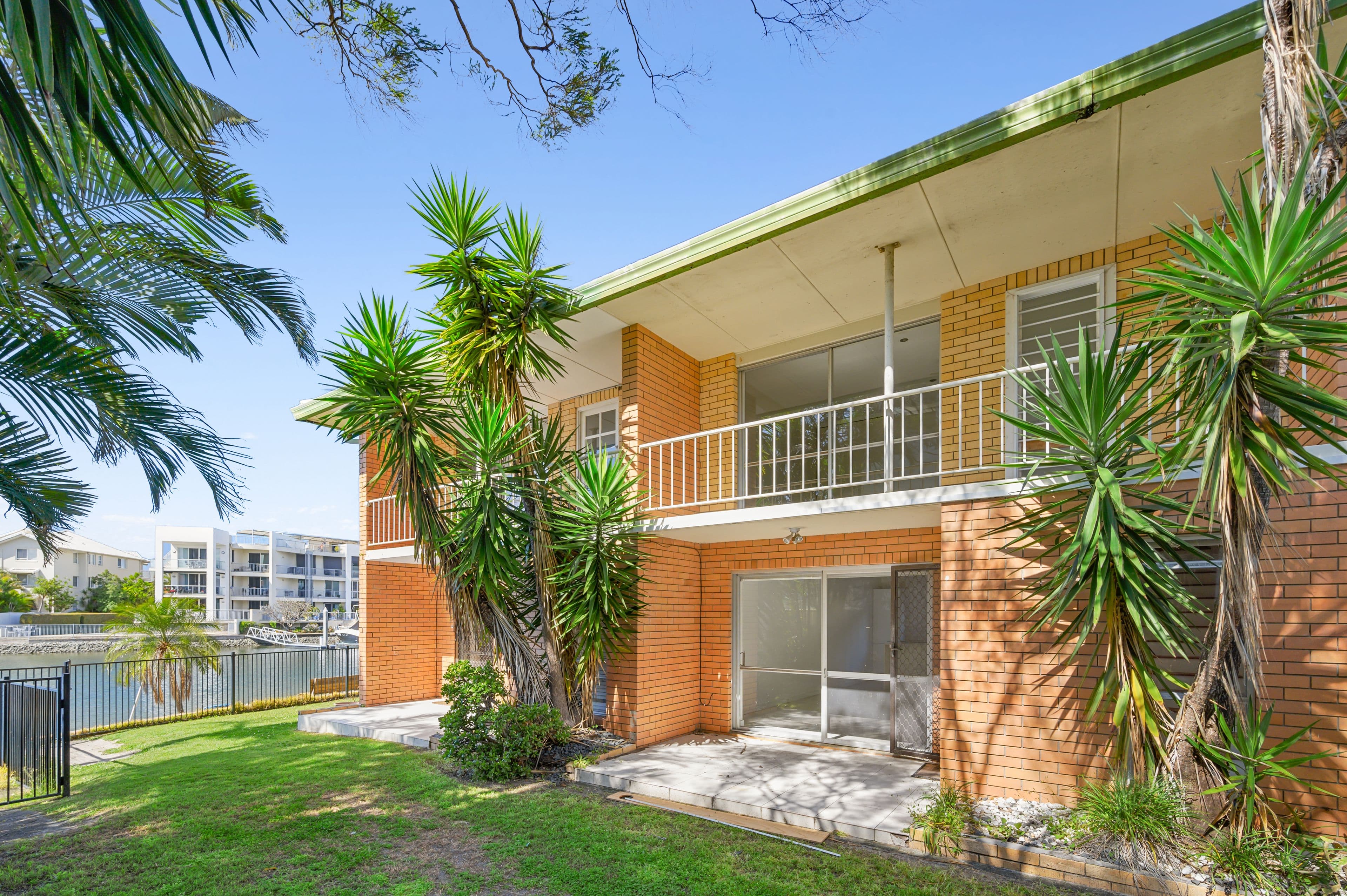 83 Bayview Street, Runaway Bay QLD 4216, Runaway Bay - Thumbnail 3