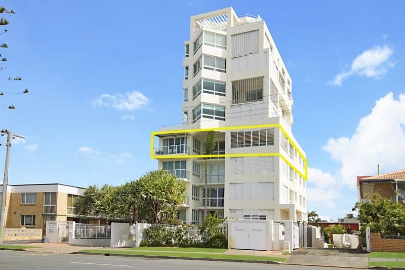 4 'Whitecrests by the Sea', 292 The Esplanade, Miami QLD 4220, Miami - Thumbnail 2
