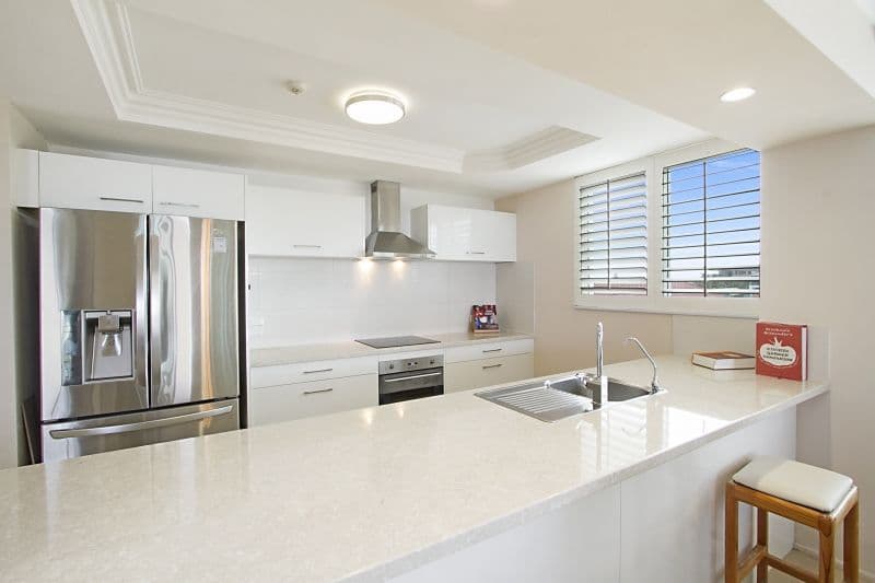 4 'Whitecrests by the Sea', 292 The Esplanade, Miami QLD 4220, Miami - Thumbnail 4