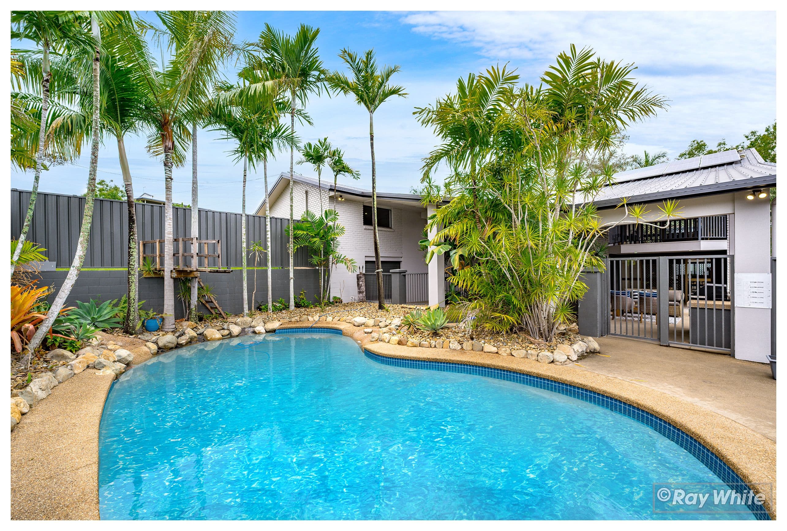 28 Macaulay Street, Kawana QLD 4701, Kawana - Thumbnail 2