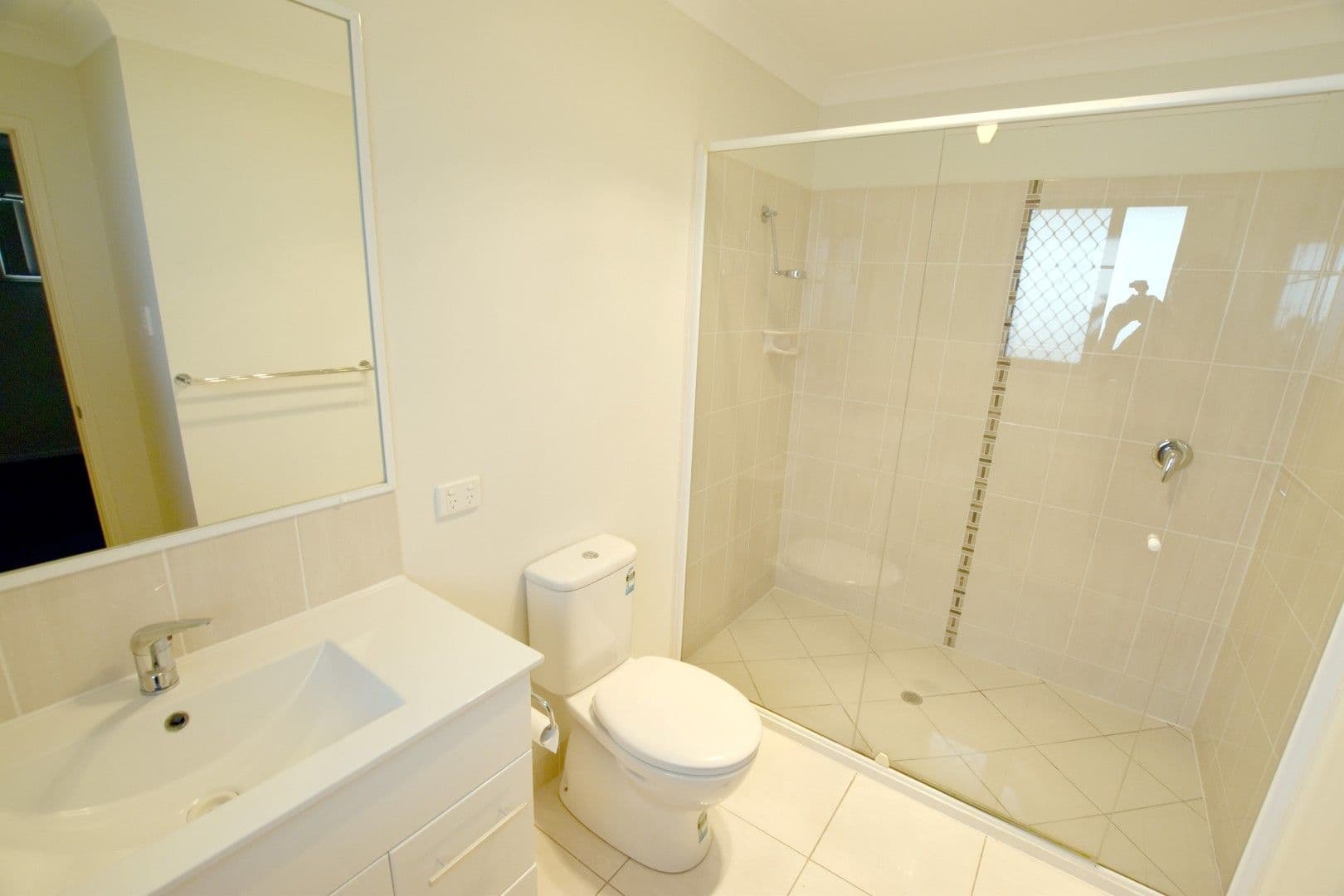 10 Cressbrook Street, Clinton QLD 4680, Clinton - Thumbnail 6