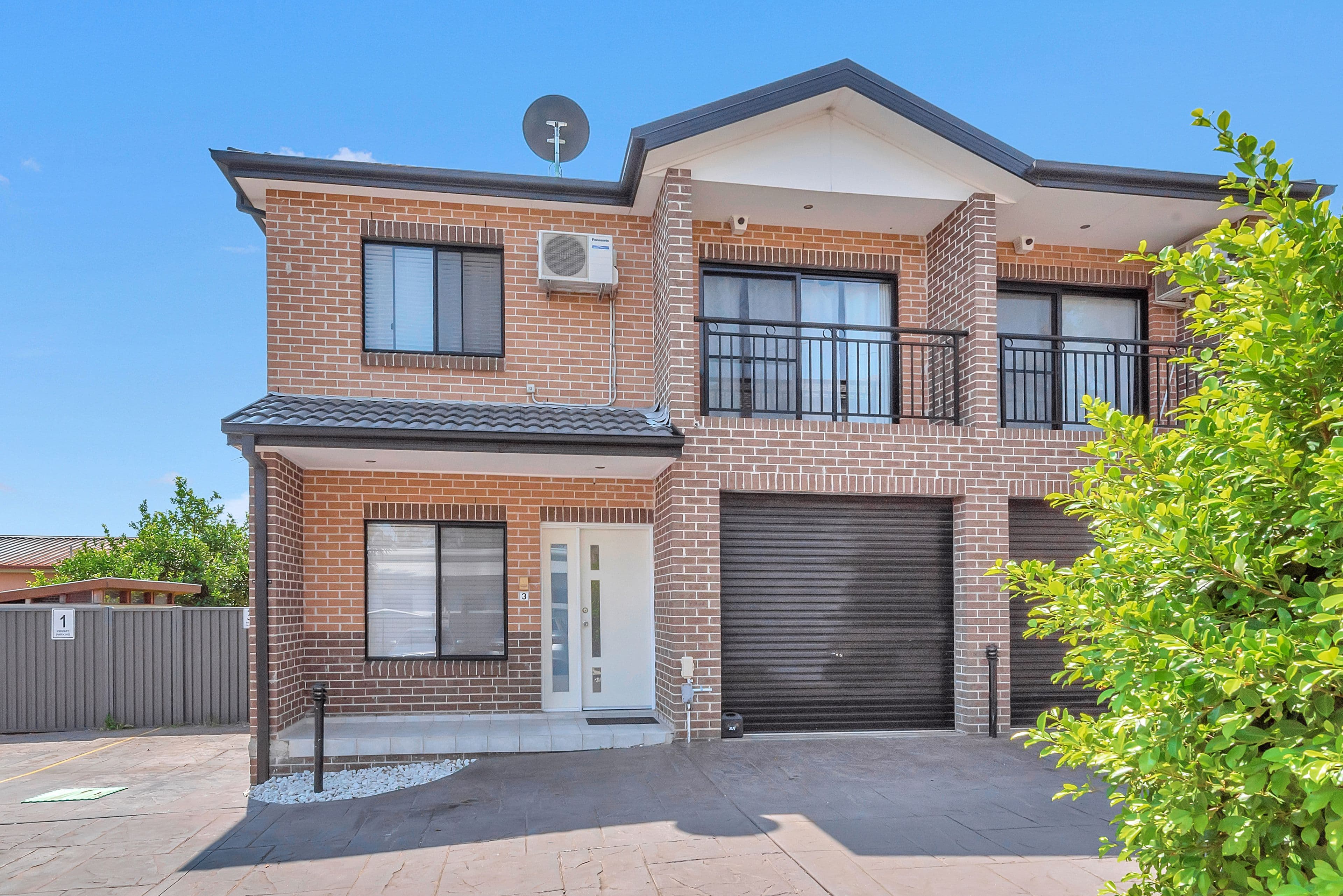 22 Chrysanthemum Avenue, Lurnea - Thumbnail 2