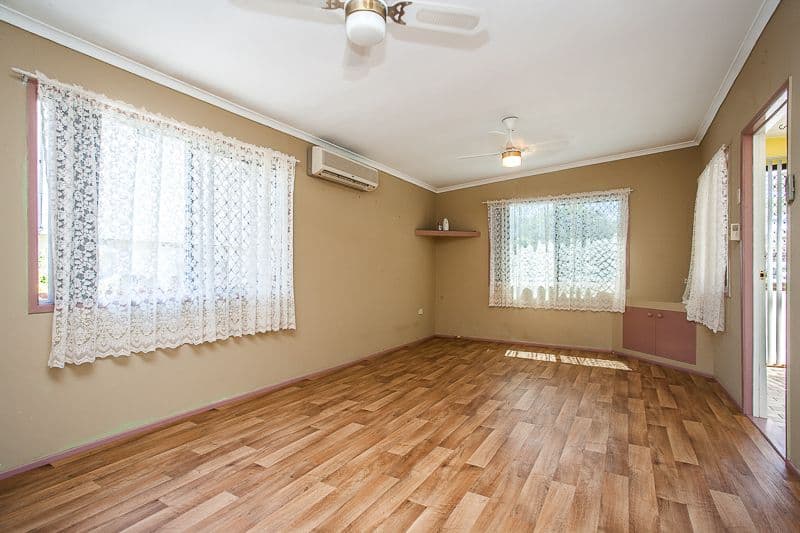 30 Gertrude Street, Redcliffe QLD 4020, Redcliffe - Thumbnail 2