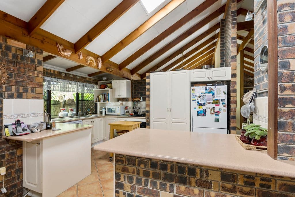 6 Philip Crescent, Barellan Point QLD 4306, Barellan Point - Thumbnail 4