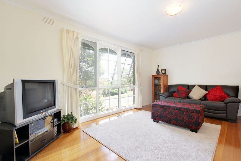 6  Parry Drive, MOOROOLBARK VIC 3138, Mooroolbark - Thumbnail 2