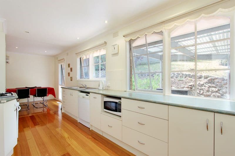 6  Parry Drive, MOOROOLBARK VIC 3138, Mooroolbark - Thumbnail 4