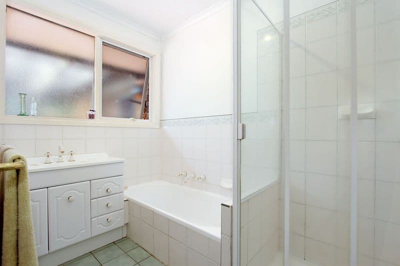 6  Parry Drive, MOOROOLBARK VIC 3138, Mooroolbark - Thumbnail 5