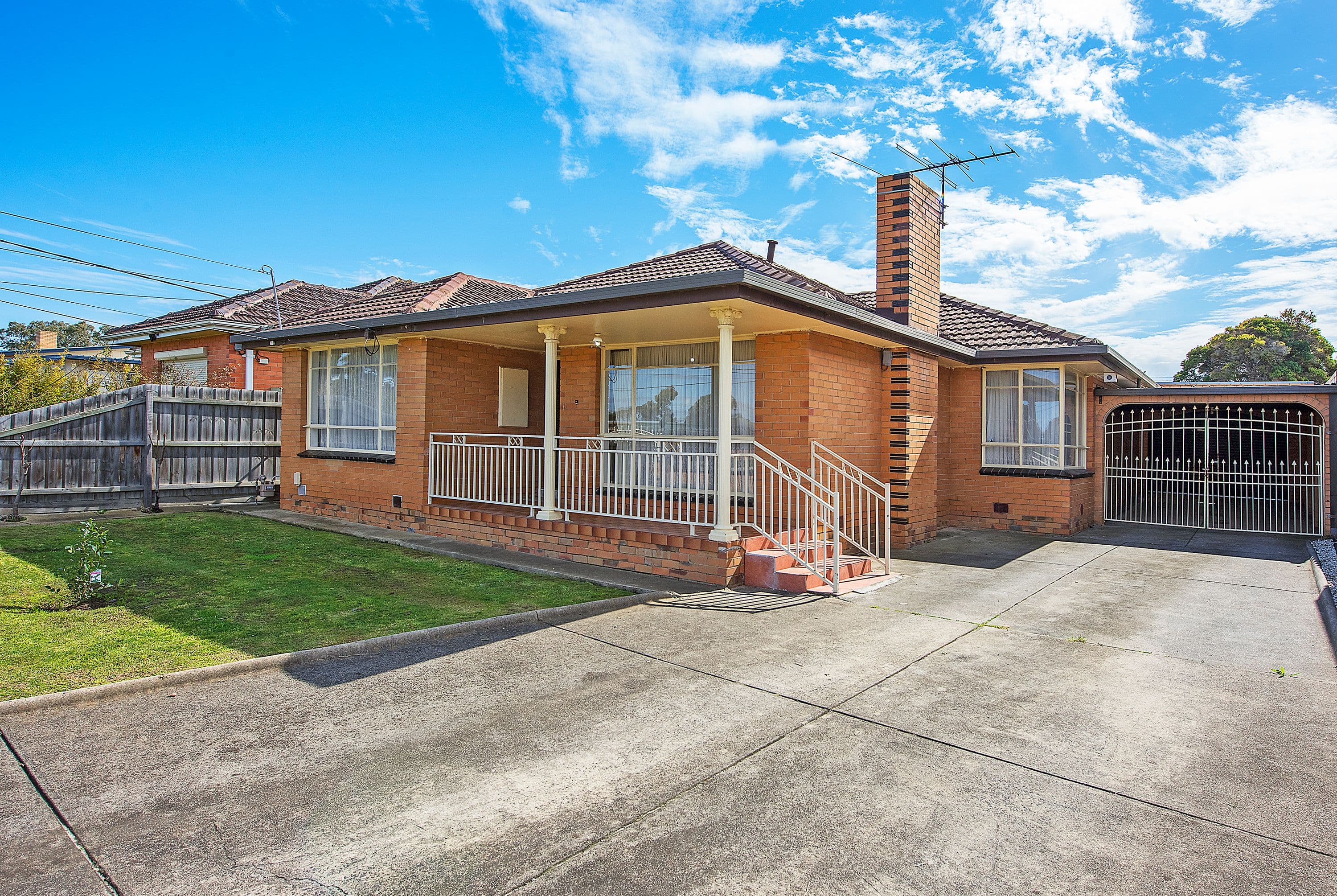 6 Robson Avenue, Avondale Heights VIC 3034, Avondale Heights - Thumbnail 2