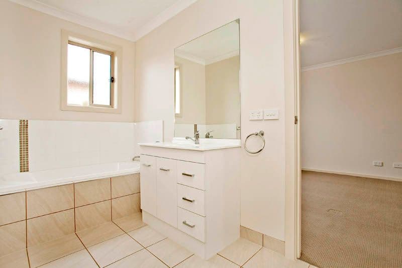 20 Trenton Parade, ST ALBANS PARK VIC 3219, St Albans Park - Thumbnail 3
