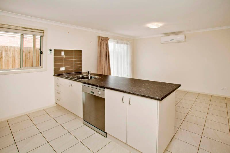 20 Trenton Parade, ST ALBANS PARK VIC 3219, St Albans Park - Thumbnail 7